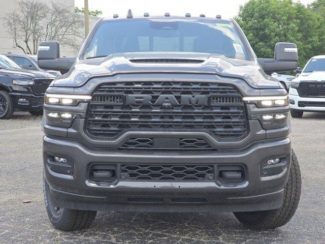 2025 RAM Ram 3500 RAM 3500 LIMITED CREW CAB 4X4 64 BOX 2025 RAM Ram 3500 RAM 3500 LIMITED CREW CAB 4X4 64 BOX