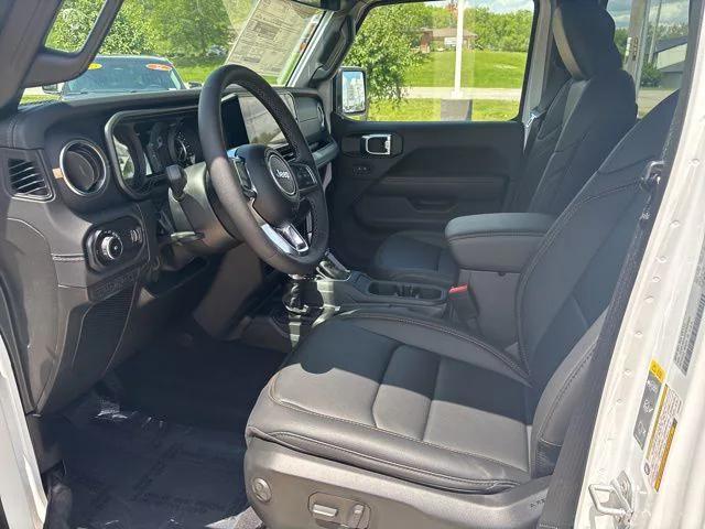 2025 Jeep Wrangler WRANGLER 4-DOOR SAHARA