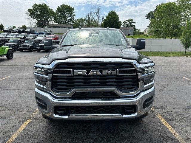 2025 RAM Ram 3500 RAM 3500 TRADESMAN CREW CAB 4X4 8 BOX
