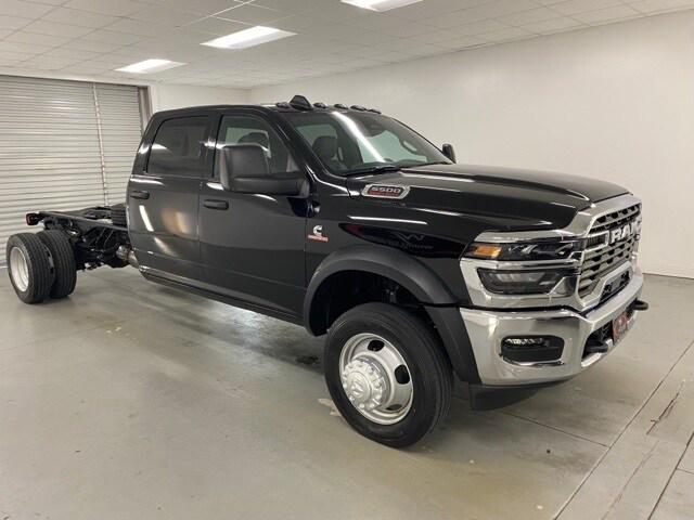 2025 RAM Ram 5500 Chassis Cab RAM 5500 TRADESMAN CHASSIS CREW CAB 4X4 84 CA