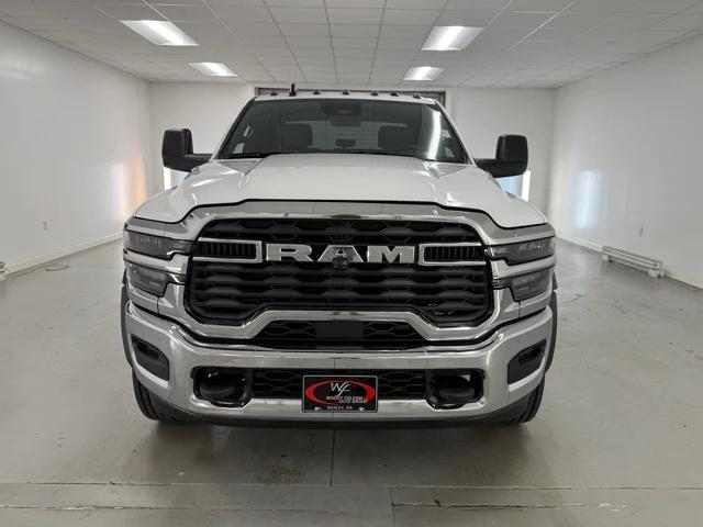 2025 RAM Ram 5500 Chassis Cab RAM 5500 TRADESMAN CHASSIS CREW CAB 4X4 84 CA