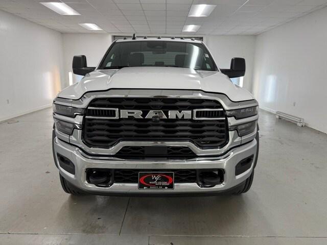 2025 RAM Ram 5500 Chassis Cab RAM 5500 TRADESMAN CHASSIS CREW CAB 4X4 84 CA