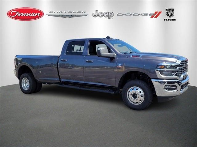 2025 RAM Ram 3500 RAM 3500 TRADESMAN CREW CAB 4X4 8 BOX