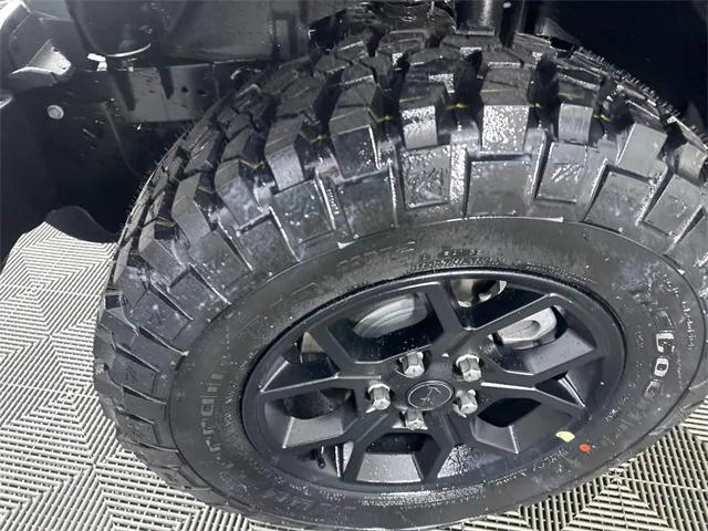 2025 Jeep Gladiator GLADIATOR HIGH TIDE 4X4