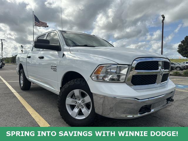 2022 RAM 1500 Classic Tradesman Crew Cab 4x4 57 Box