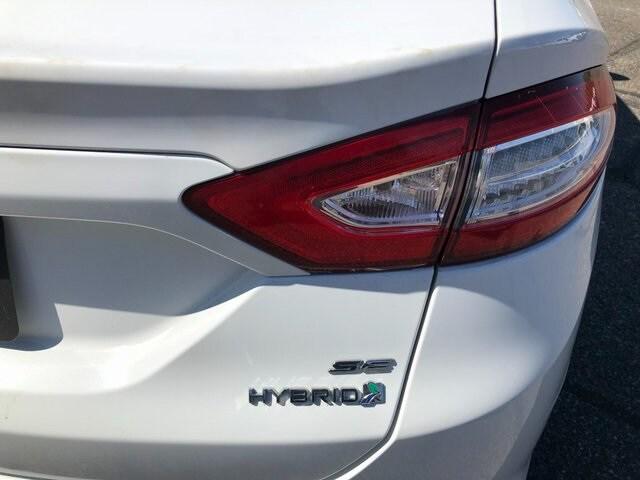 2016 Ford Fusion Hybrid SE