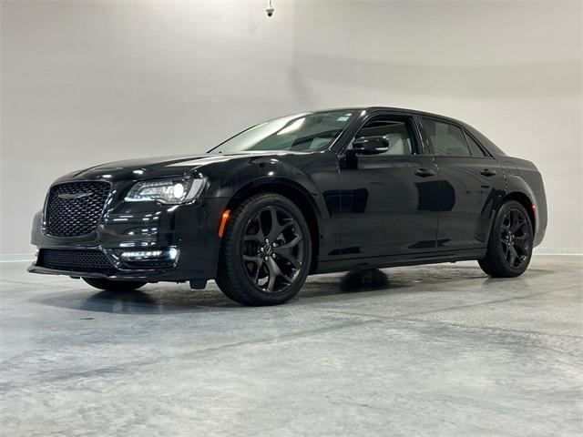 2022 Chrysler 300 Touring L