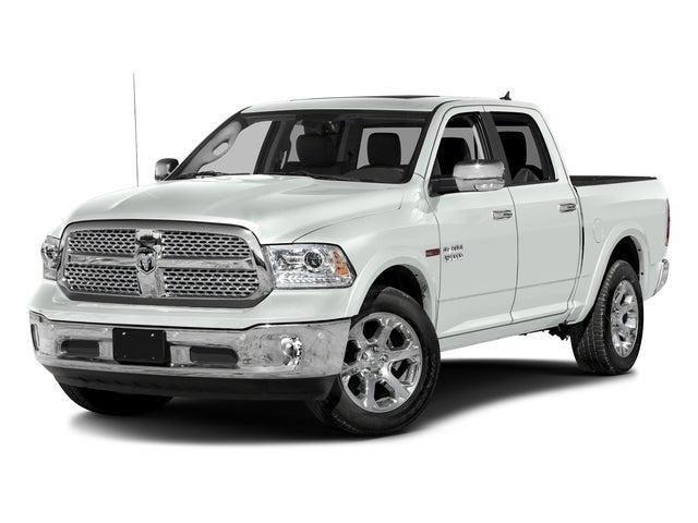 2017 RAM 1500 Laramie Crew Cab 4x4 57 Box
