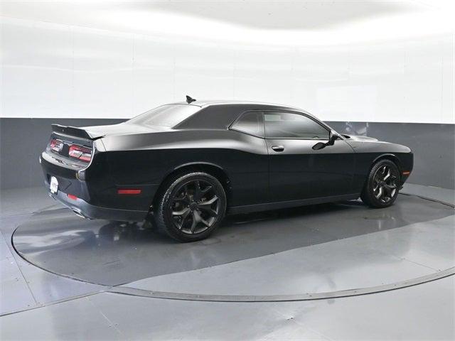 2017 Dodge Challenger SXT Plus