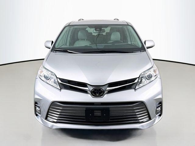2019 Toyota Sienna XLE 8 Passenger