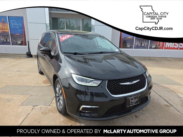 2024 Chrysler Pacifica Hybrid Select