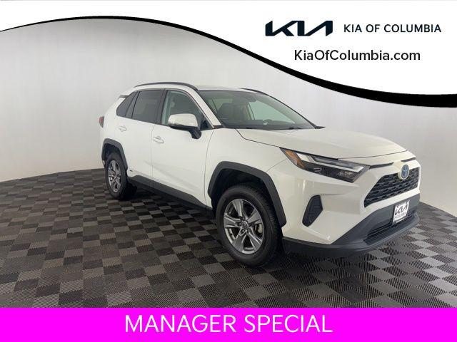 2022 Toyota RAV4 Hybrid XLE