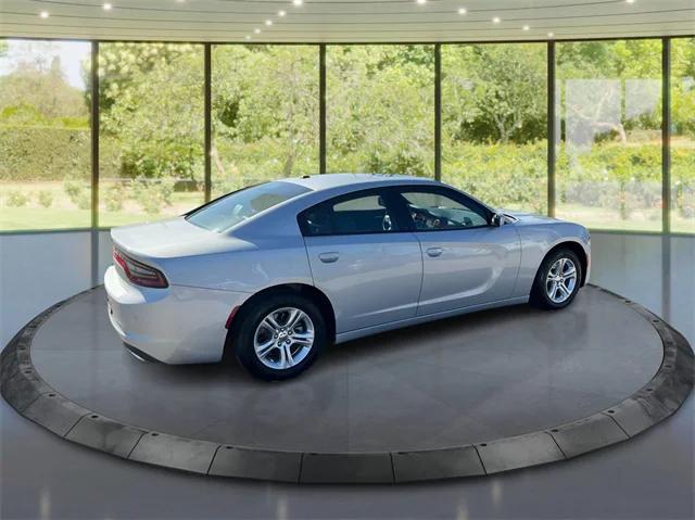 2022 Dodge Charger SXT RWD