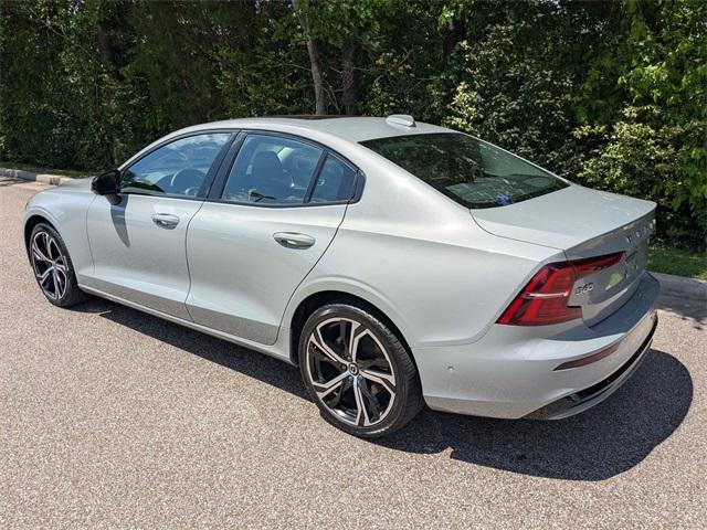 2024 Volvo S60 B5 Plus Dark Theme
