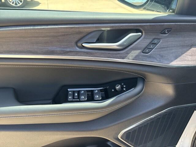 2025 Jeep Grand Cherokee L Overland 4x4 2025 Jeep Grand Cherokee L Overland 4x4