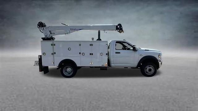 2024 RAM Ram 5500 Chassis Cab RAM 5500 TRADESMAN CHASSIS REGULAR CAB 4X4 84 CA