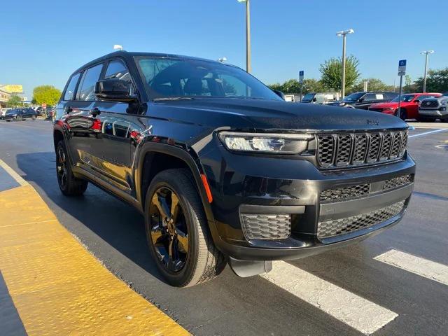 2023 Jeep Grand Cherokee L Altitude 4x2