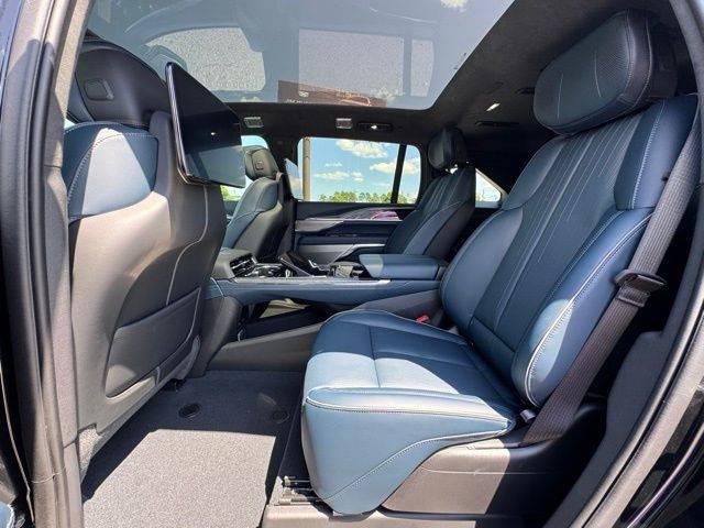 2025 Cadillac Escalade Luxury 2 AWD