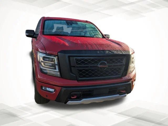 2021 Nissan TITAN Crew Cab PRO-4X 4x4 2021 Nissan TITAN Crew Cab PRO-4X 4x4