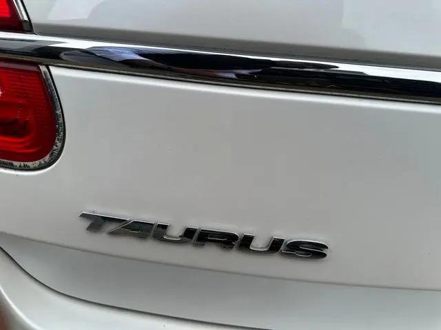2010 Ford Taurus SHO