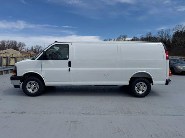 2025 Chevrolet Express Cargo Van RWD 2500 Regular Wheelbase WT
