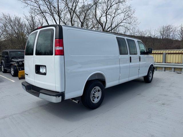 2025 Chevrolet Express Cargo Van RWD 2500 Regular Wheelbase WT