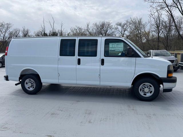2025 Chevrolet Express Cargo Van RWD 2500 Regular Wheelbase WT