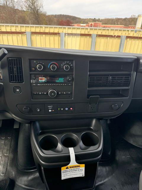 2025 Chevrolet Express Cargo Van RWD 2500 Regular Wheelbase WT