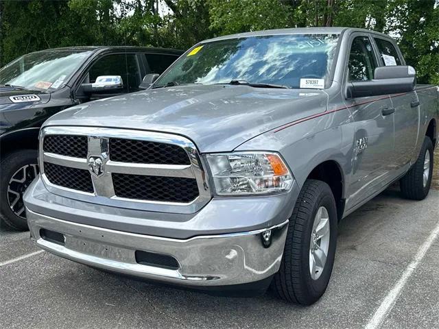 2023 RAM 1500 Classic SLT Crew Cab 4x4 57 Box