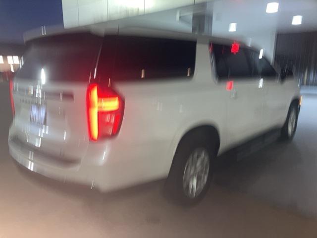 2022 Chevrolet Suburban 4WD LT