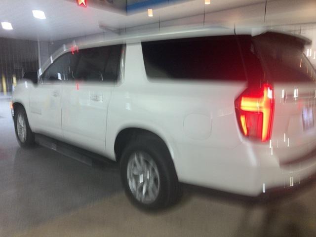 2022 Chevrolet Suburban 4WD LT