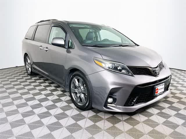2018 Toyota Sienna SE 8 Passenger