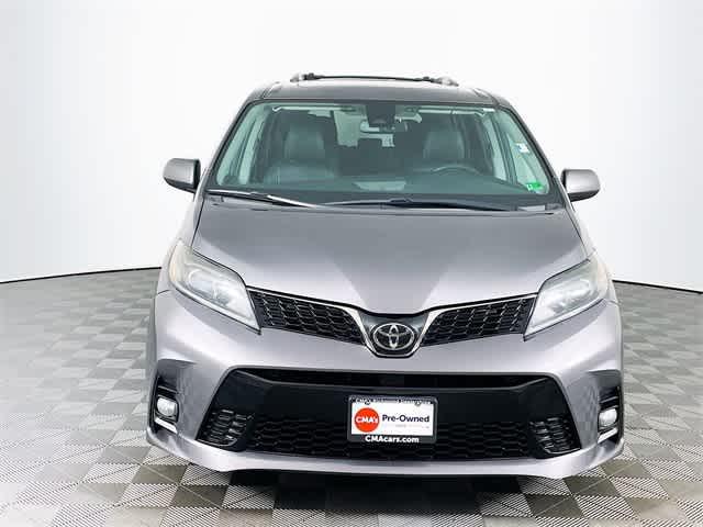 2018 Toyota Sienna SE 8 Passenger