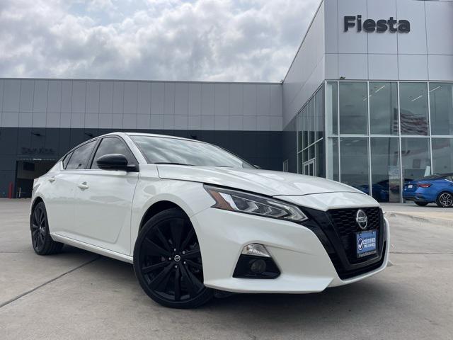 2022 Nissan Altima SR FWD