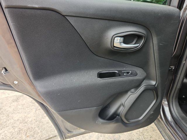 2021 Jeep Renegade Latitude FWD