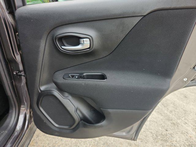 2021 Jeep Renegade Latitude FWD