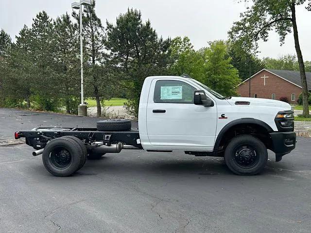 2025 RAM Ram 3500 Chassis Cab RAM 3500 TRADESMAN CHASSIS REGULAR CAB 4X4 60 CA 2025 RAM Ram 3500 Chassis Cab RAM 3500 TRADESMAN CHASSIS REGULAR CAB 4X4 60 CA
