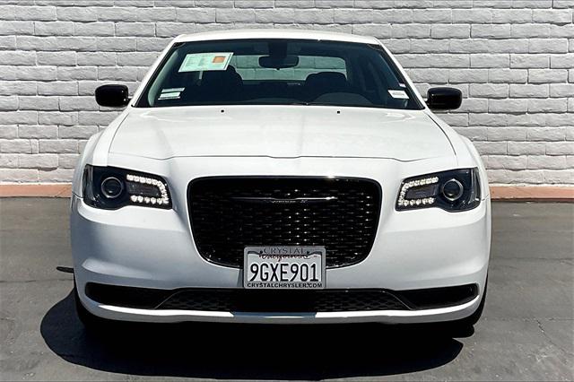 2023 Chrysler 300 Touring