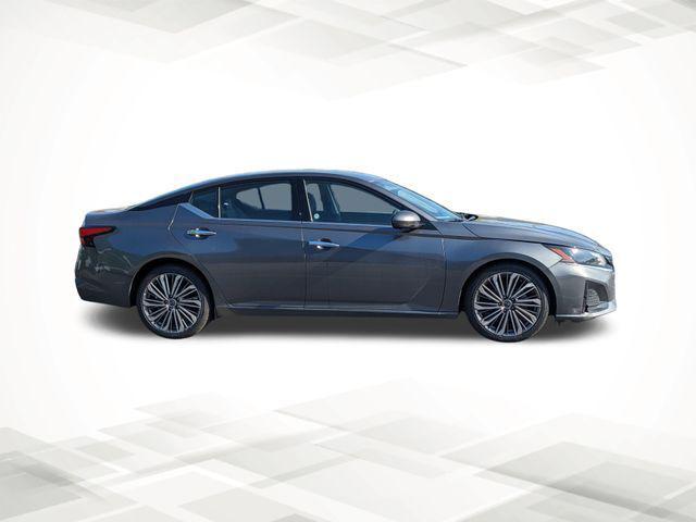 2023 Nissan Altima SL FWD