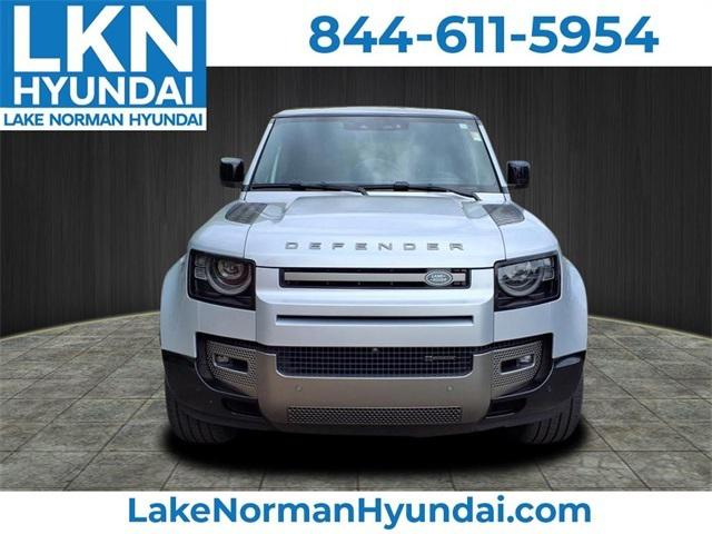 2023 Land Rover Defender 130 X-Dynamic SE