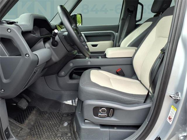2023 Land Rover Defender 130 X-Dynamic SE