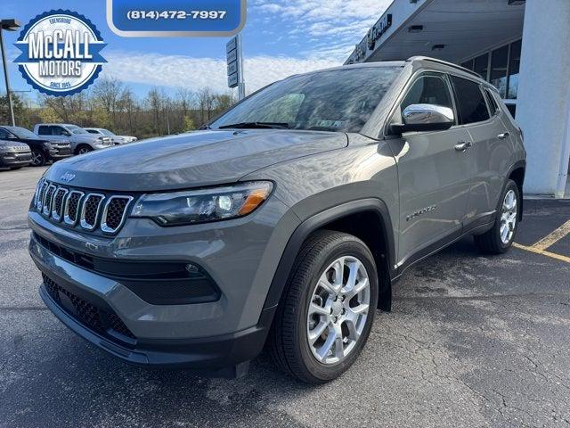 2023 Jeep Compass Latitude Lux FWD
