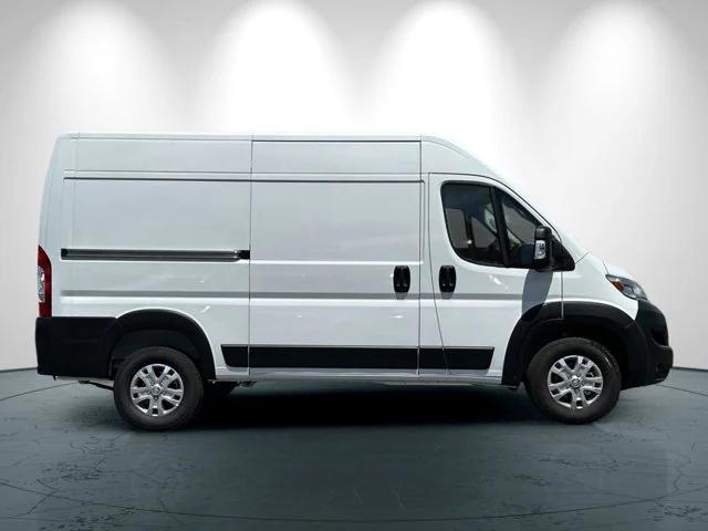 2024 RAM ProMaster 1500 Cargo Van SLT High Roof 136 WB