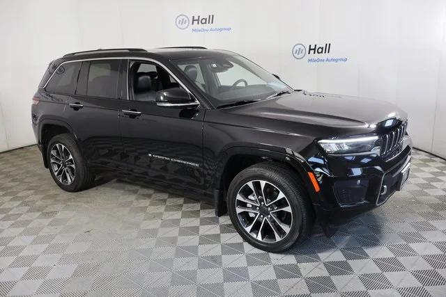 2023 Jeep Grand Cherokee Overland 4x2