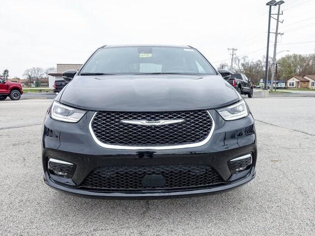 2025 Chrysler Pacifica PACIFICA SELECT AWD