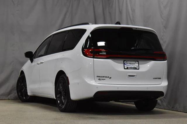 2025 Chrysler Pacifica PACIFICA LIMITED