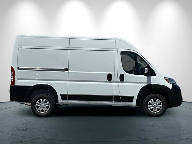 2024 RAM ProMaster 1500 Cargo Van SLT High Roof 136 WB
