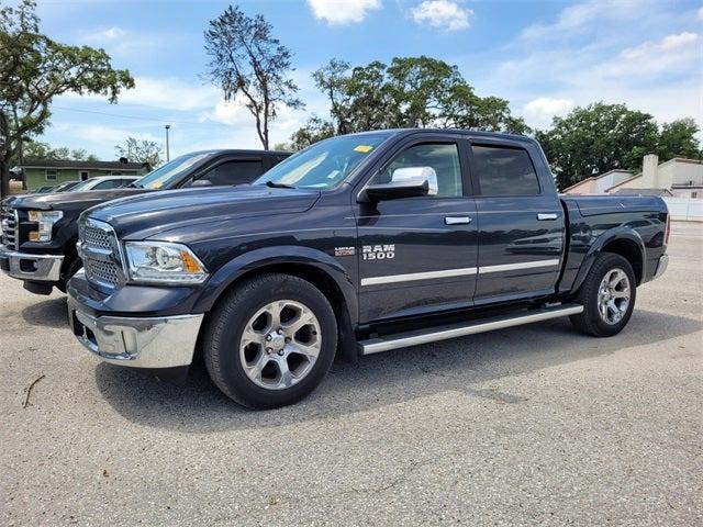 2017 RAM 1500 Laramie Crew Cab 4x2 57 Box