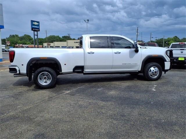2022 GMC Sierra 3500HD 4WD Crew Cab Long Bed Denali