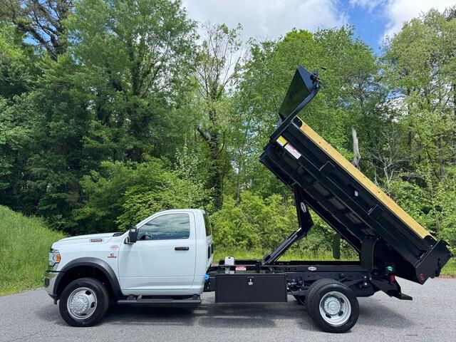 2024 RAM Ram 5500 Chassis Cab RAM 5500 TRADESMAN CHASSIS REGULAR CAB 4X4 84 CA